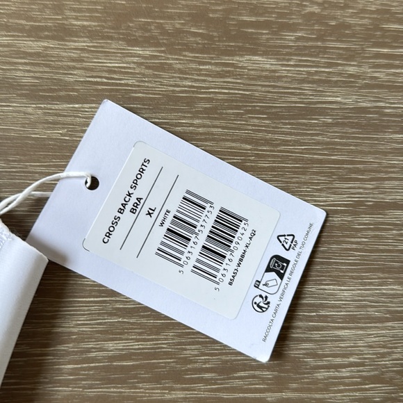 Gymshark CROSS BACK SPORTS BRA white XL NWT - Picture 7 of 7